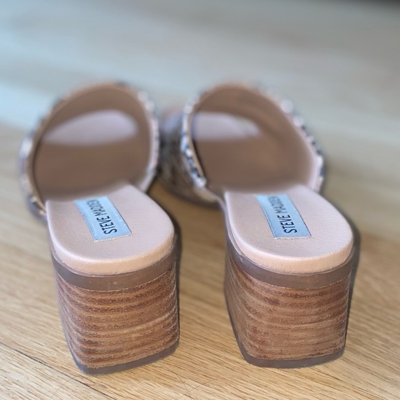 Steve Madden ALESSIA SNAKE-PRINT MULE SANDALS IN TAN SNAKE - Picture 6 of 9